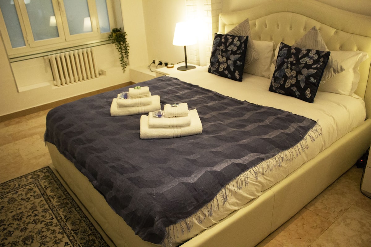 Deluxe Double Room, Courtyard View | Free WiFi, individually decorated, individually furnished