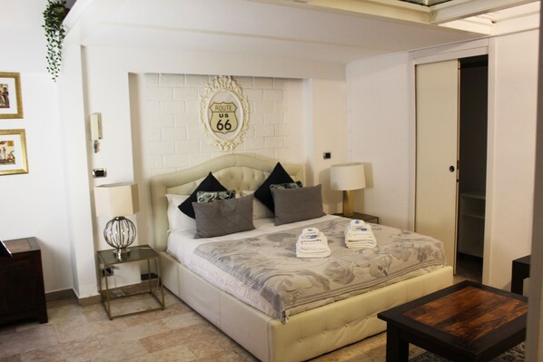 Deluxe suite, uitzicht op de binnenplaats | Gratis wifi