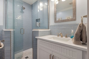 Shower, towels