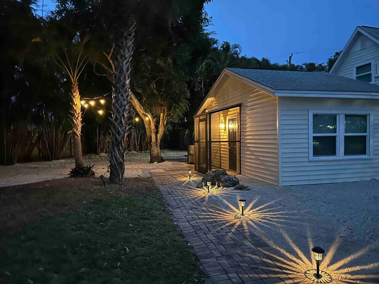 تفاصيل الفندق من الخارج