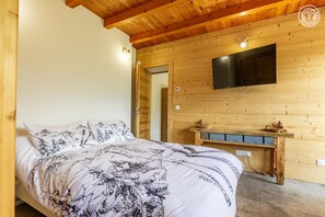 2 chambres, fer et planche à repasser, lit parapluie, Wi-Fi gratuit