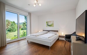 Unclassified image, 4 of 26, button