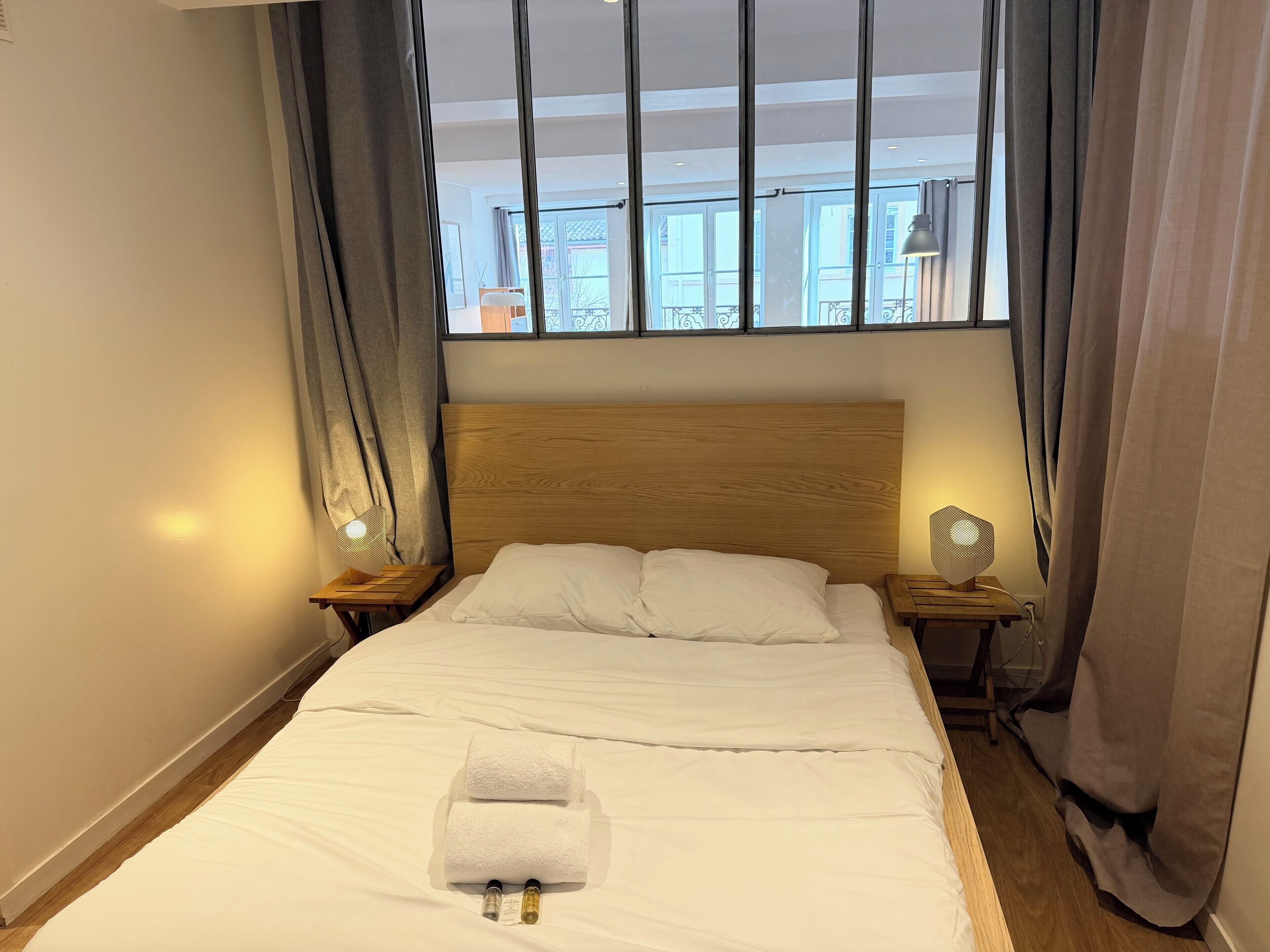 2 bedrooms, bed sheets