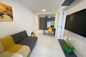 Apartment | Living area | Flat-screen TV