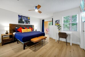 3 bedrooms, desk, travel crib, free WiFi