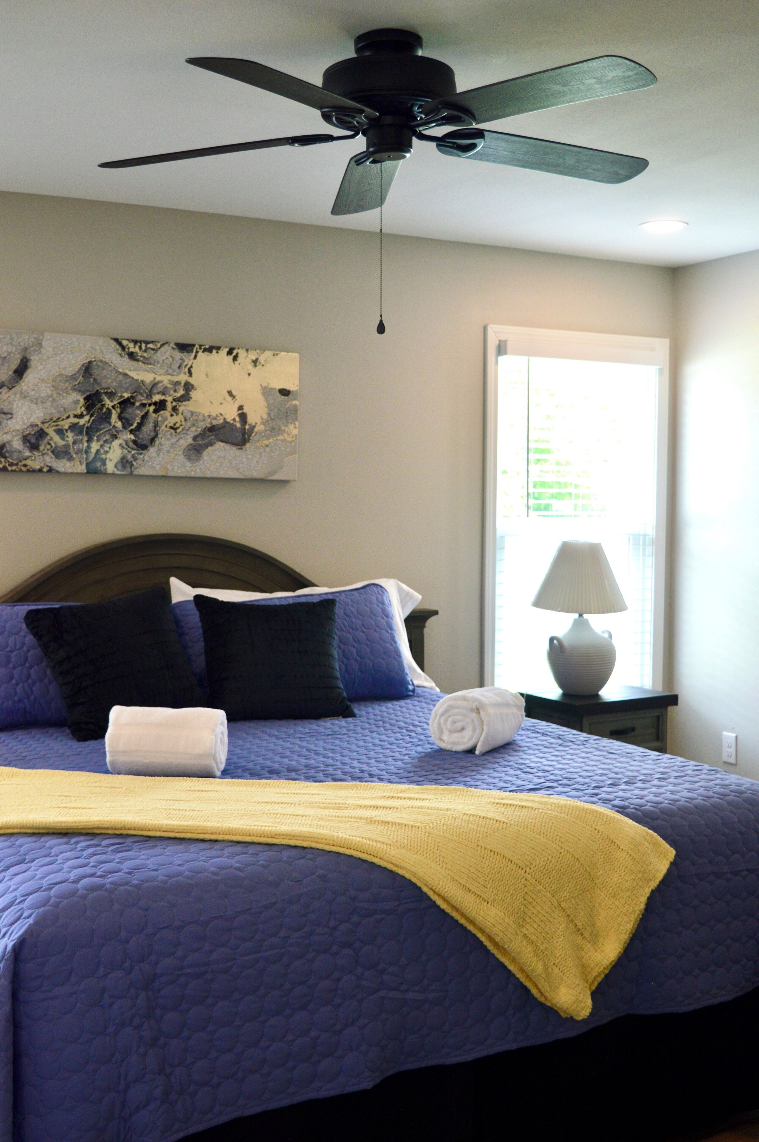 3 bedrooms, iron/ironing board, WiFi, bed sheets