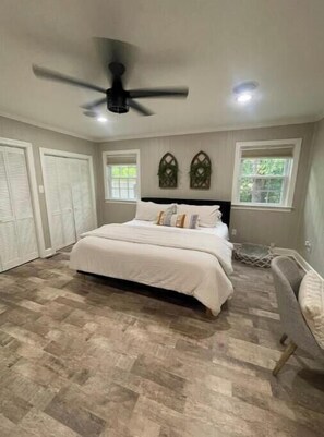 3 bedrooms, iron/ironing board, free WiFi, bed sheets - Entire Home in the Heart of Tuscaloosa, AL (Tuscaloosa)