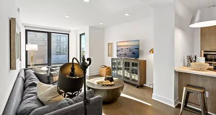 Downtown / Views / Luxury / Sunny