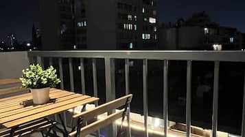 Departamento clásico, vista a la ciudad | Terraza o patio