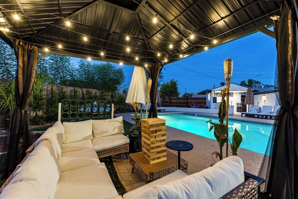 Pool - Casa Tropical • 11 Beds • Huge Pool • Near ASU (Mesa)