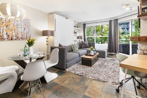 TV, fireplace, computer monitors