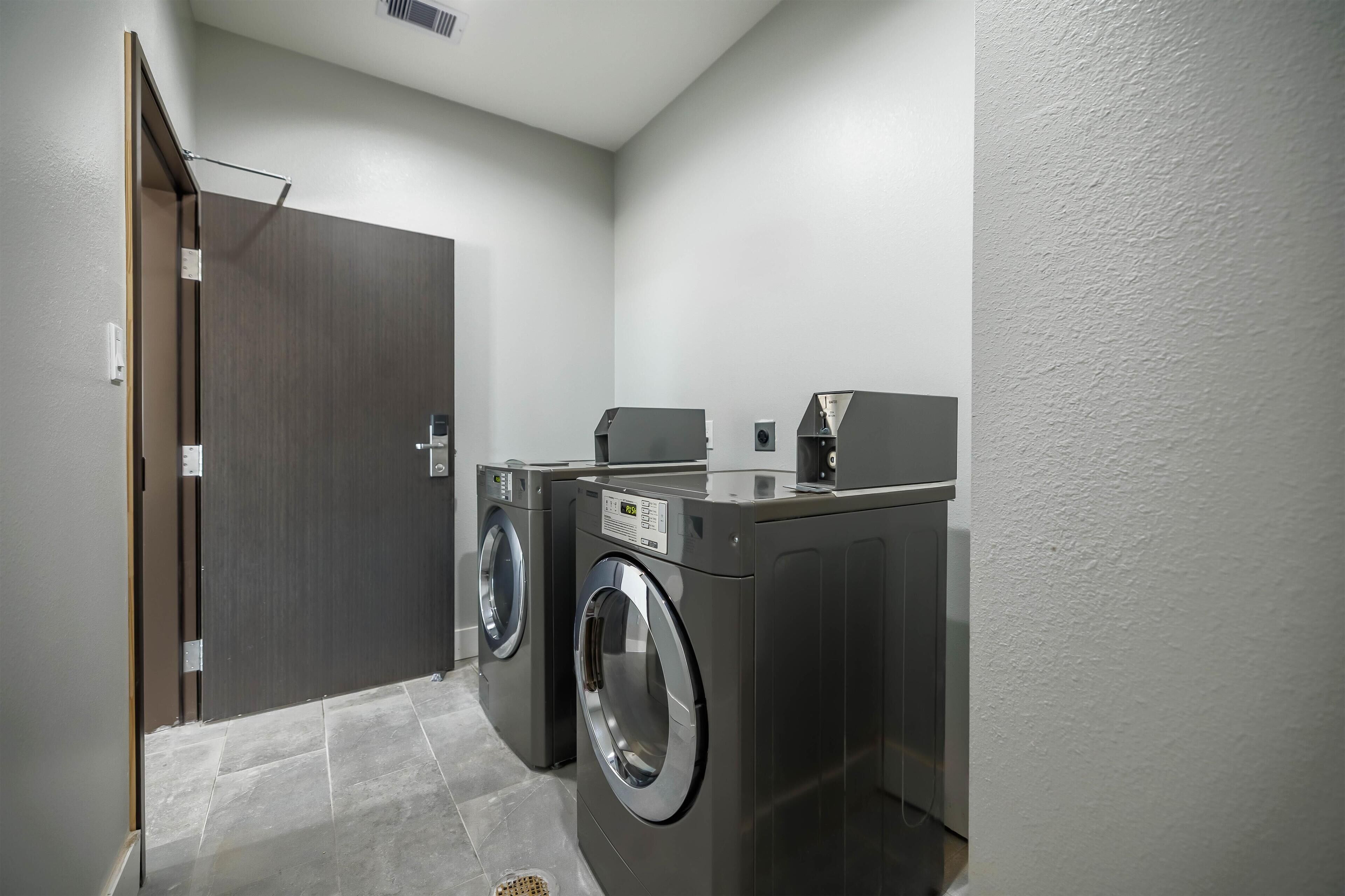 Rom – standard, 1 kingsize-seng, ikke-røyk, tekjøkken | Klesvask