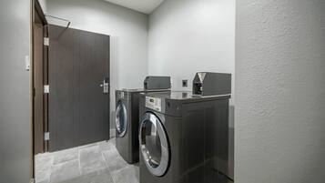 Rom – standard, 1 kingsize-seng, ikke-røyk, tekjøkken | Klesvask