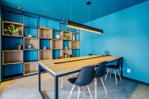 Basic Apartment | Meeting facility