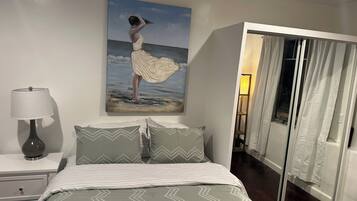 2 Schlafzimmer, BĂŒgeleisen/BĂŒgelbrett, WLAN, BettwĂ€sche