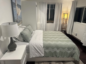 2 habitaciones, tabla de planchar con plancha, wifi y ropa de cama