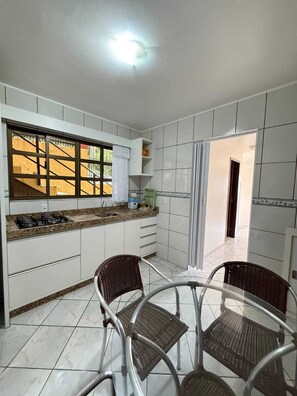 Fridge, microwave, stovetop, blender