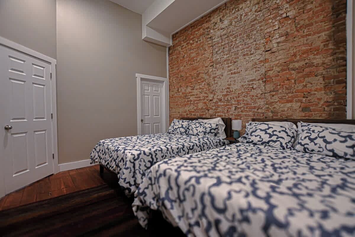 7 bedrooms, desk, iron/ironing board, WiFi