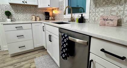 Modern 3BR Columbus Retreat Near Fort Benning Sleeps 9 & Pet-Friendly Yard