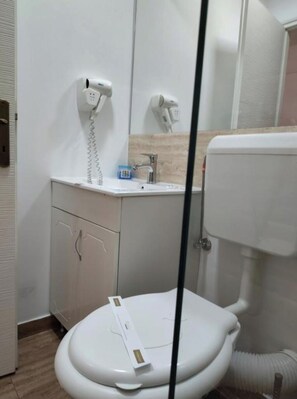 Free toiletries, hair dryer, towels, toilet paper