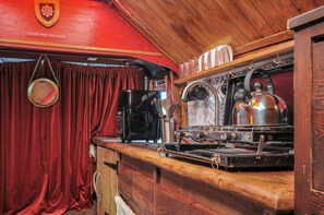 Interior - Dashing Dennis - 22 (Launceston)