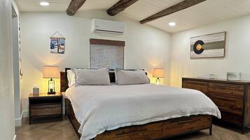 2 bedrooms, desk, iron/ironing board, travel crib