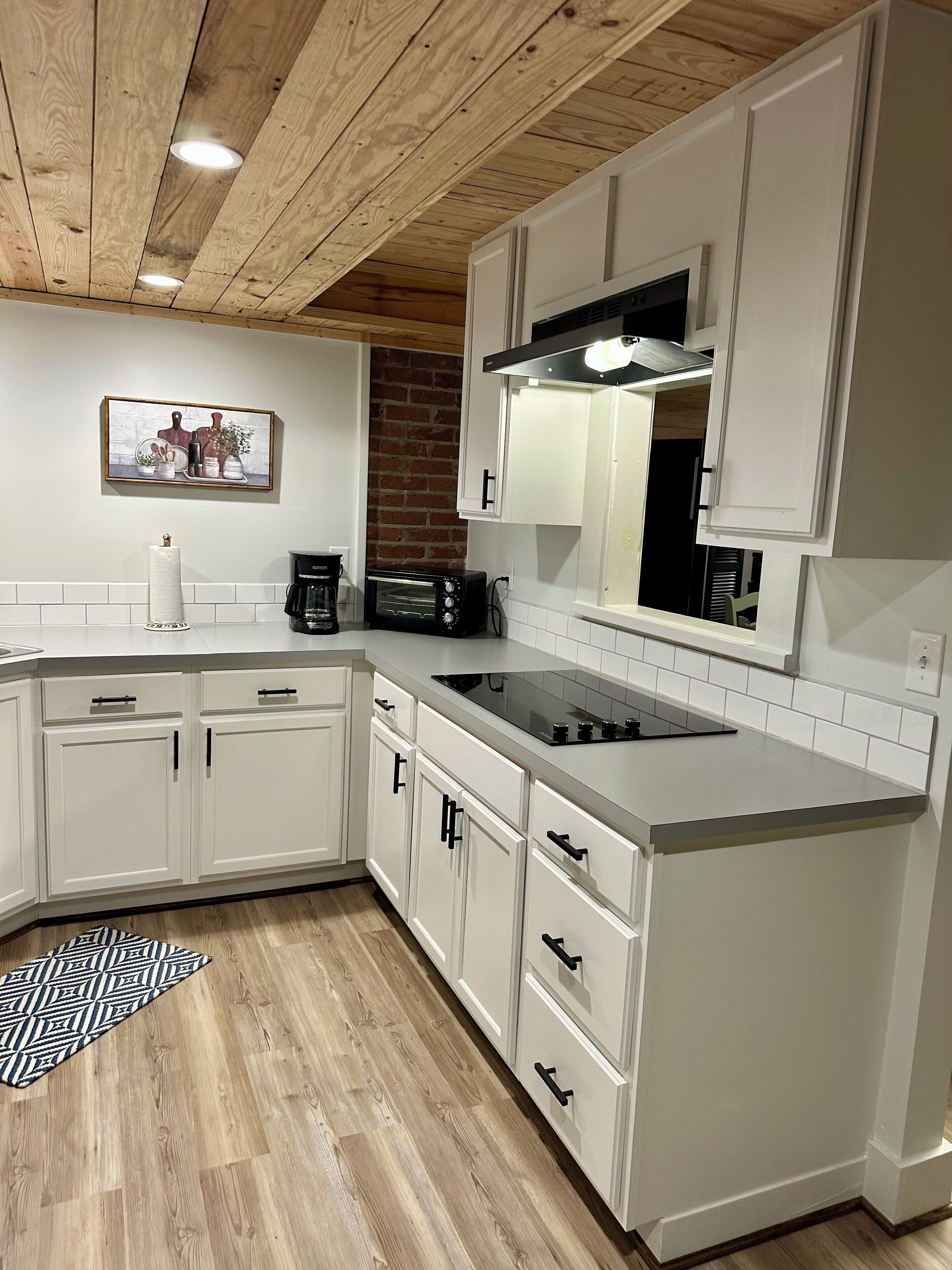 Micro-ondas, cooktop, lava-louças