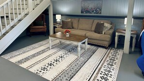 Unclassified image, 3 of 19, button - Unique Loft in town of Summit (Summit)