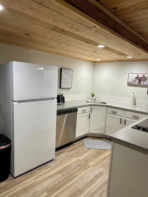 Microwave, stovetop, dishwasher
