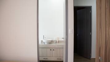 2 quartos, ferros/tábuas de passar roupa, Wi-Fi