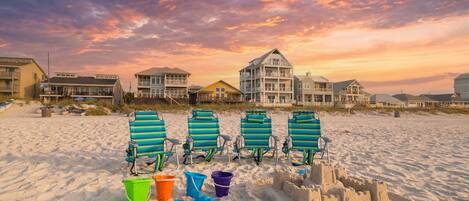 Beach nearby, sun loungers, beach towels