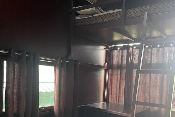Interior - Coorg Tree House (Madikeri)