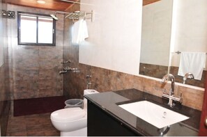 Bathroom - Coorg Tree House (Madikeri)