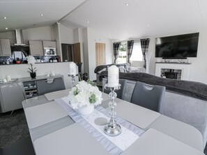 Interior - Manor Heights Lodge (Wemyss Bay)