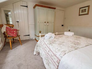 2 bedrooms, individually decorated, individually furnished, free WiFi