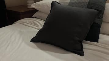 4 dormitorios, tabla de planchar con plancha, wifi y ropa de cama