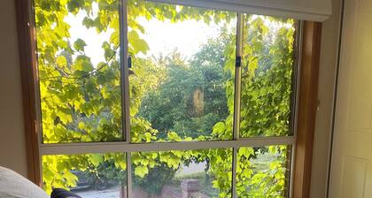 Grand Country Retreat Close to Mount Panorama and Bathurst