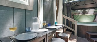 3 BDRM River Retreat w/hot tub