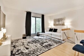 Living area - Fully Furnished Apartment (montreal)