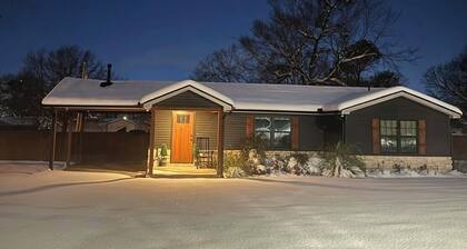 Dominic House, a charming VRBO in Krebs, Oklahoma