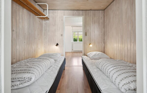 2 bedrooms, free WiFi