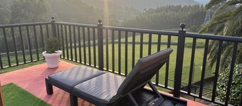 House located in the Fragas do Eume Natural Park, ideal for families.