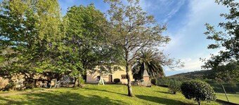 House located in the Fragas do Eume Natural Park, ideal for families.
