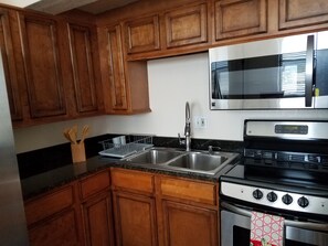 電子レンジ、オーブン、コンロ