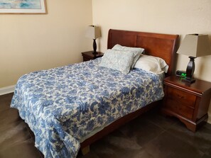 1 sovrum, strykjärn/strykbräda, wi-fi och sängkläder