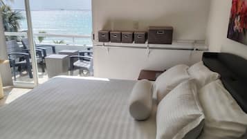 Panoramic Studio, Sea View | In-room safe, blackout drapes, iron/ironing board, free WiFi