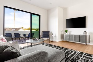 TV connectée, cheminée