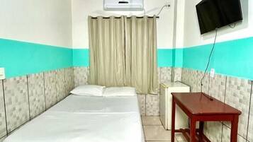 Escritorio, wifi gratis, accesible en silla de ruedas