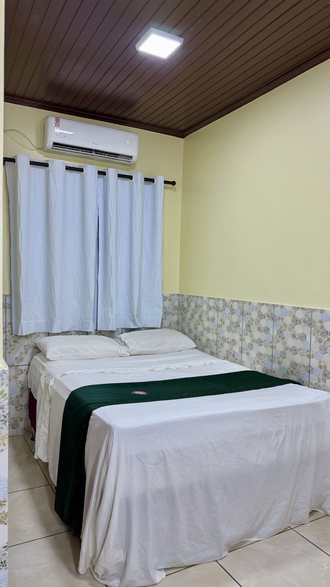 Basic Double Room | Meja, Wi-fi percuma, akses kerusi roda 