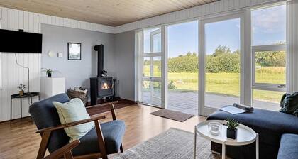2 bedroom amazing home in Bogense